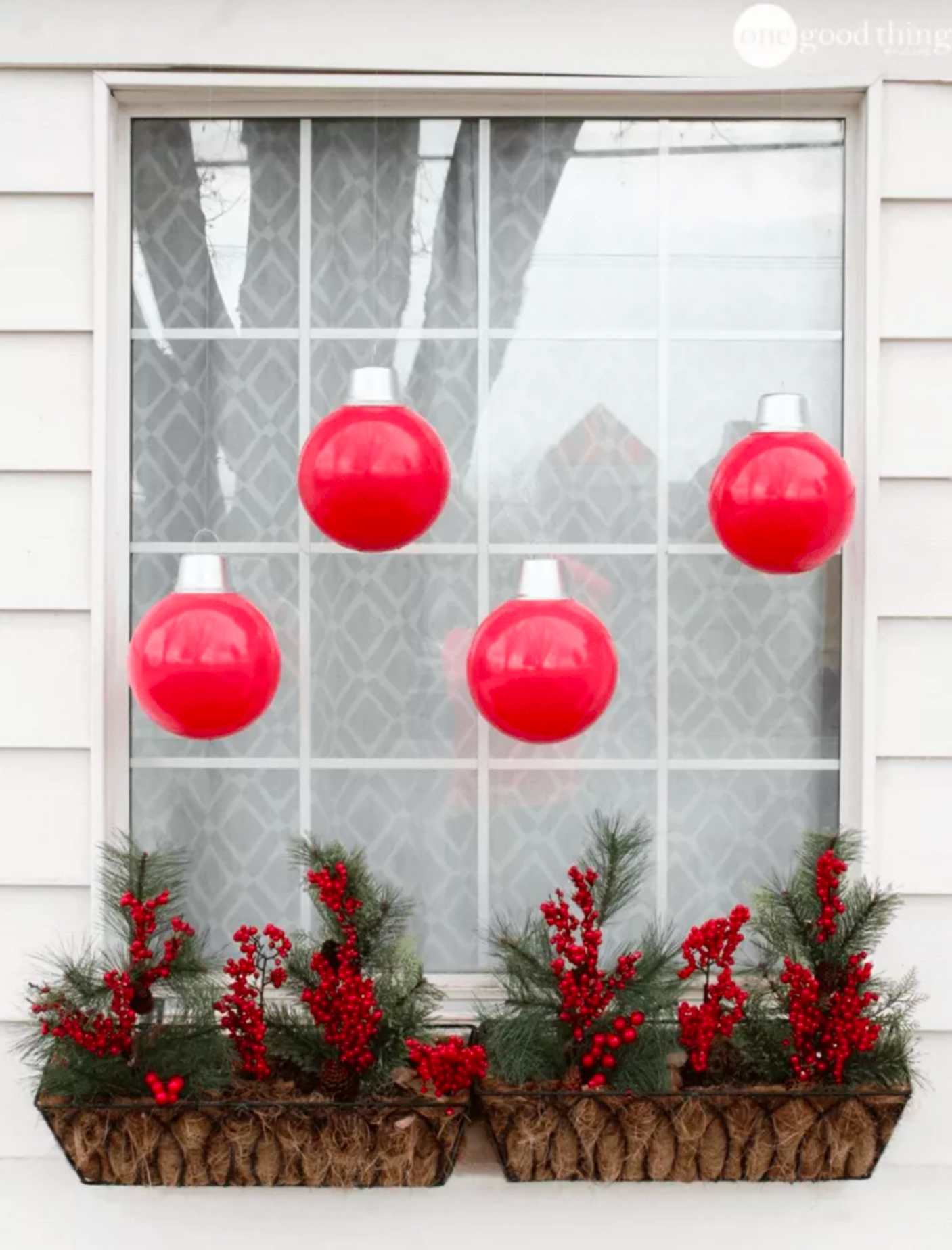 Best Christmas Window Decorations - Christmas Window Ideas