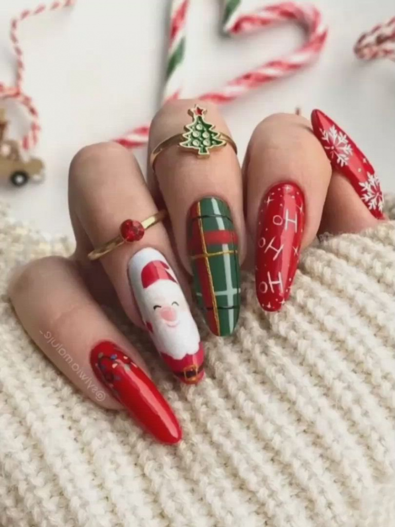 Christmas nails