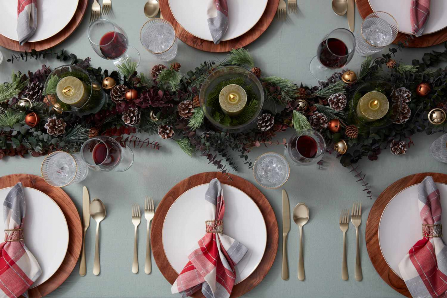 Christmas Table Decorating Ideas for Holiday Cheer