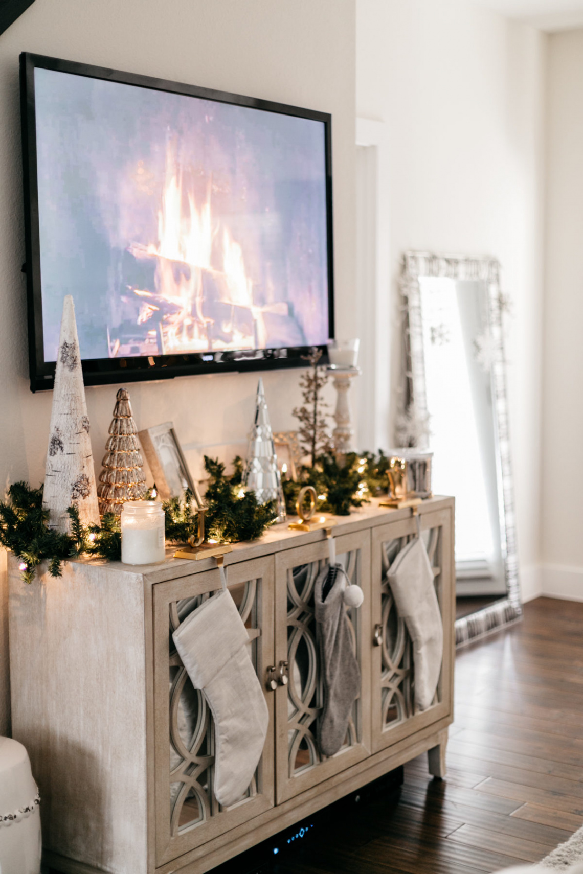 Christmas TV Stand Styling Ideas » Lady Decluttered