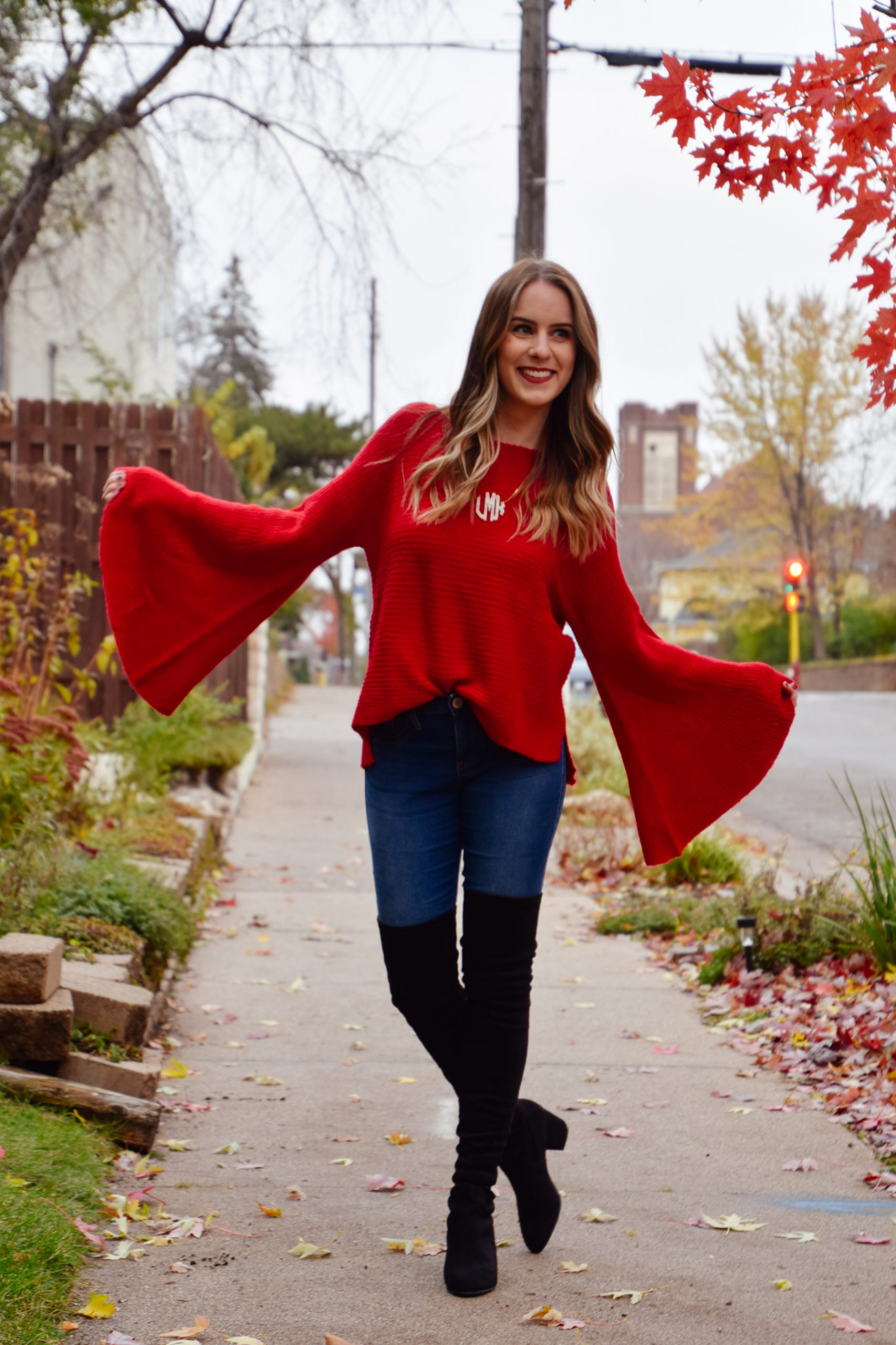 Comfy & Chic Thanksgiving Outfit Ideas  Lo Meyer