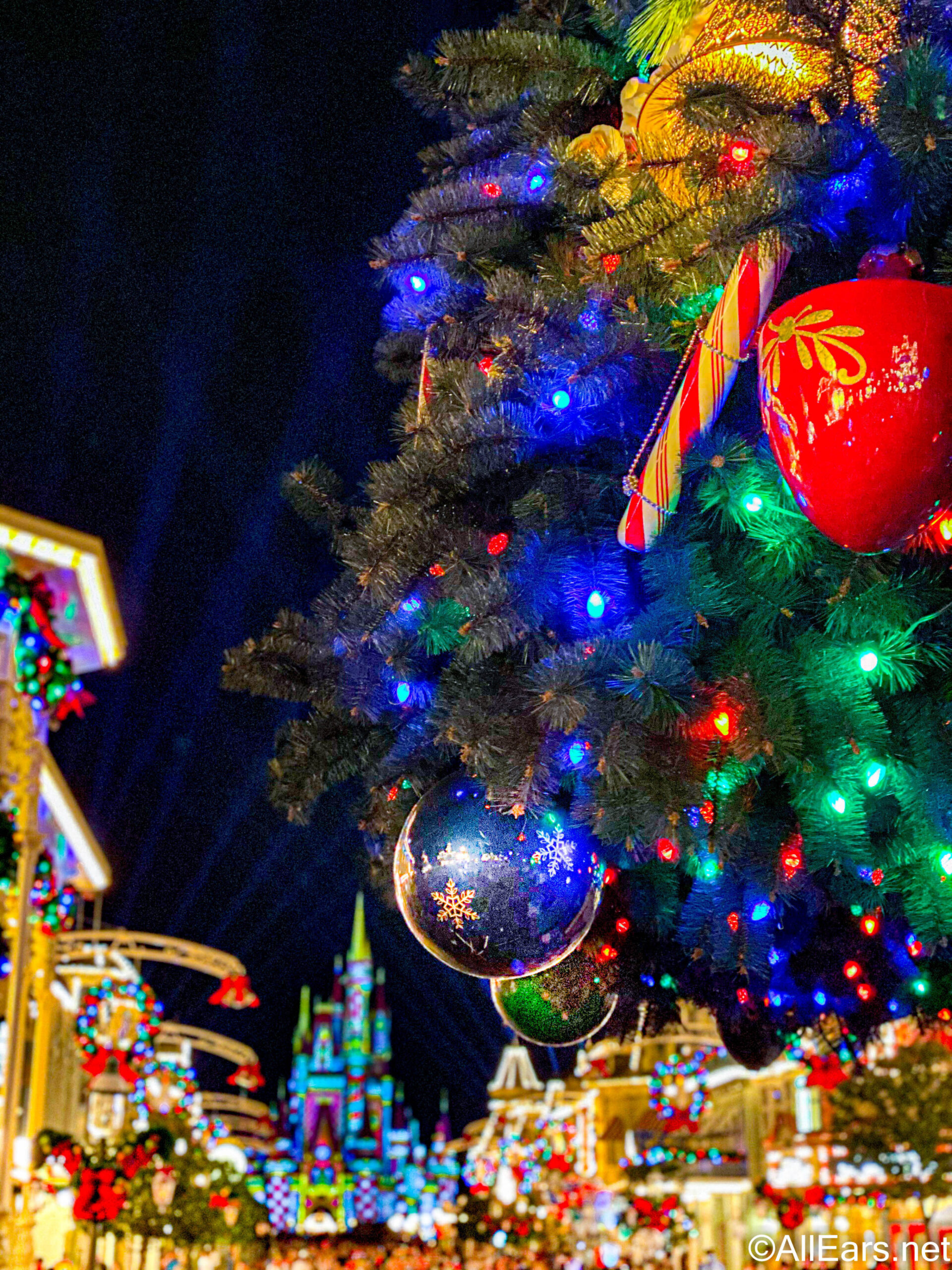 🎄  Disney World Holiday Wallpapers 🎄That Will Instantly Make