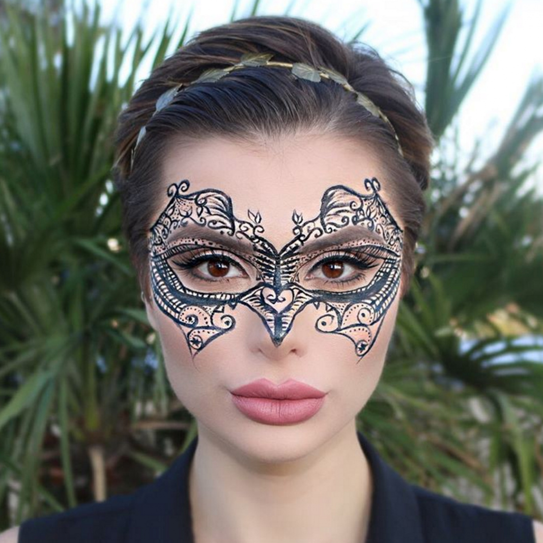 Easy Halloween Makeup Ideas You Can Do With Only Eyeliner  Glamour