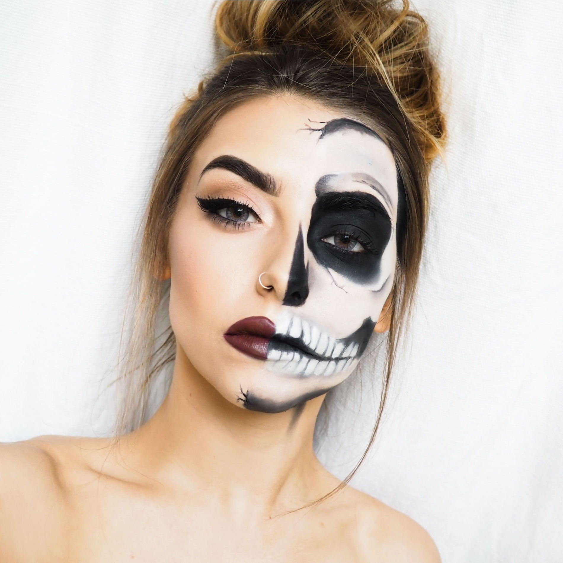 Half skull halloween makeup tutorial (@cocochicblog)  Halloween