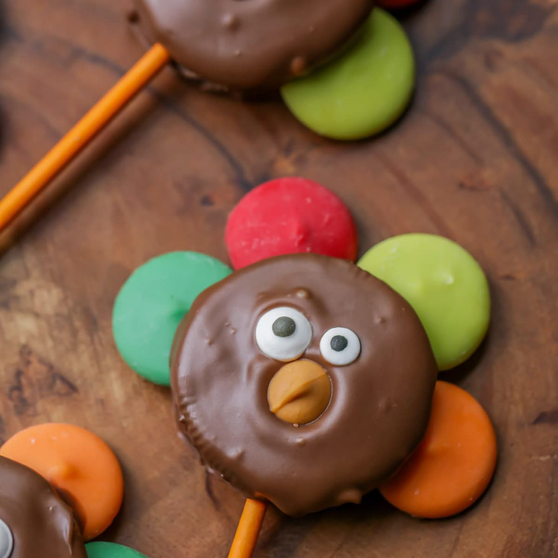 Oreo Turkeys Adorable Thanksgiving Treat!  Lil