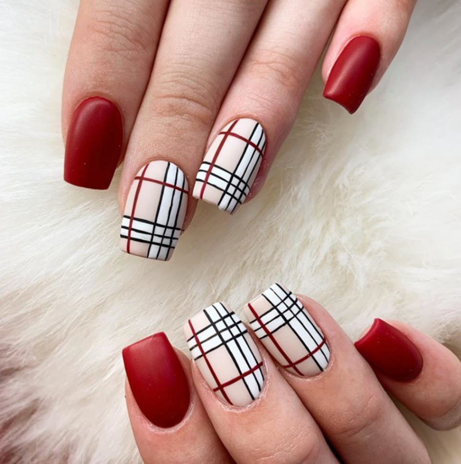 + Pretty Plaid Nails You