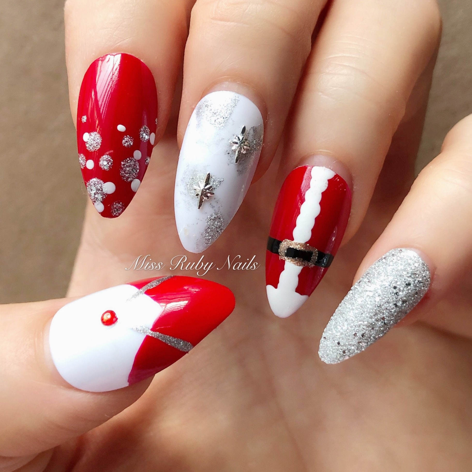 Santa Nails Hand Painted Christmas Nails Holiday Nails - Etsy