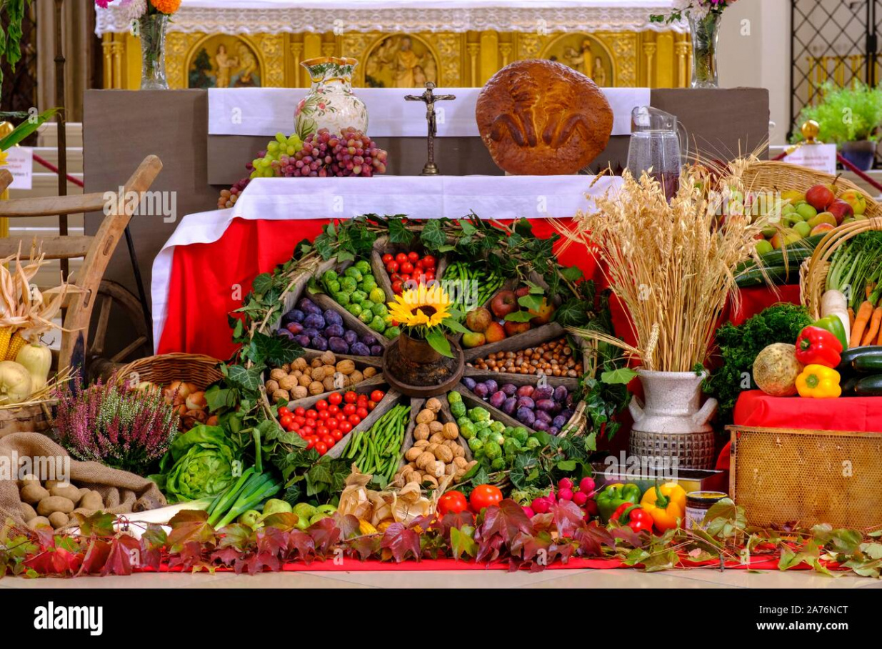 Thanksgiving, Thanksgiving altar, Maria Himmelfahrt parish church