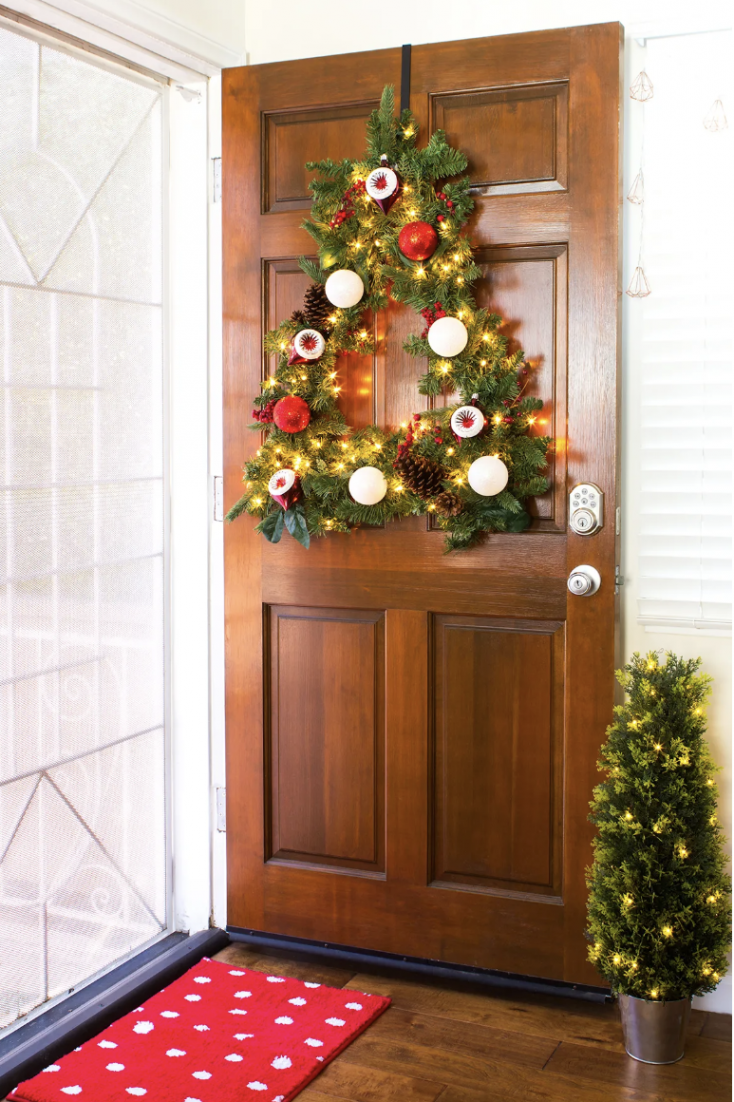 Best Christmas Door Decorations - Holiday Front Door Ideas