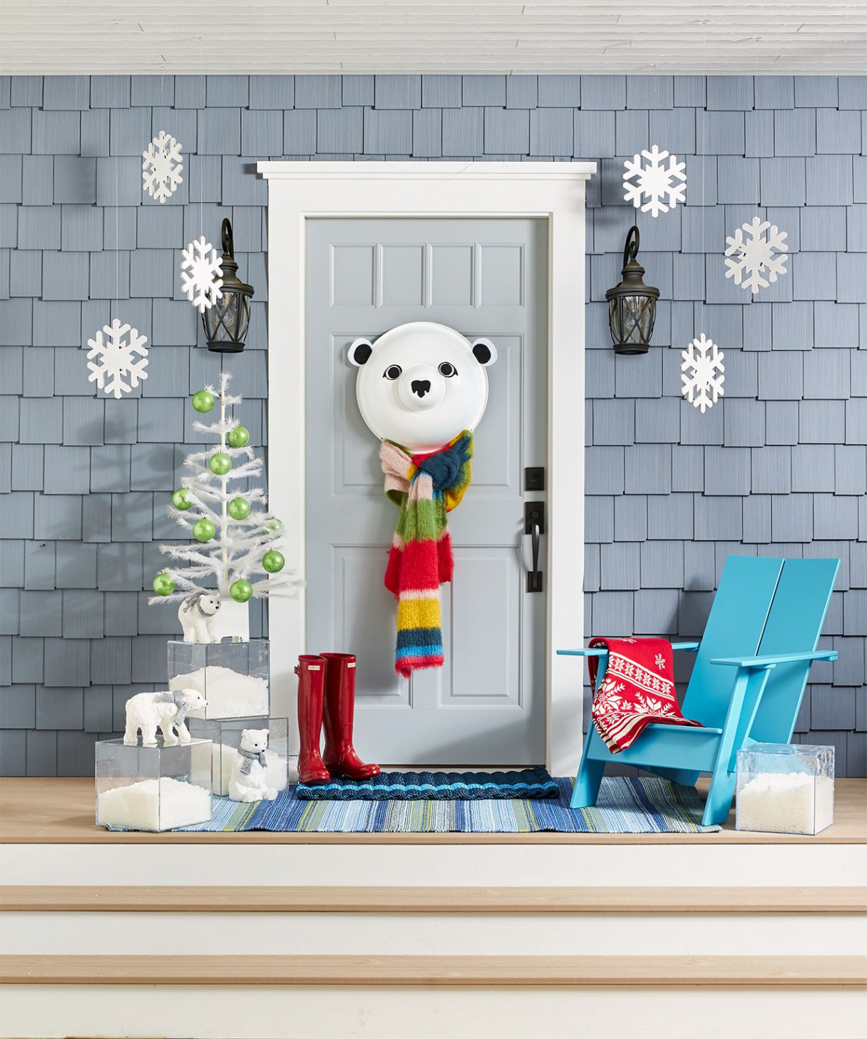 Dazzling Winter Door Decorations to Welcome the Season