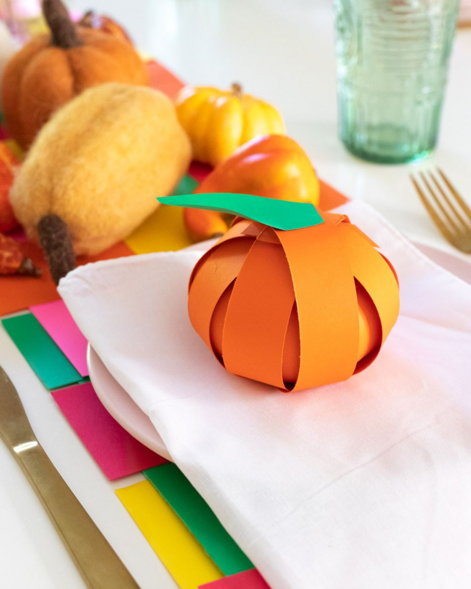 Easy DIY Thanksgiving Crafts for Kids and Adults