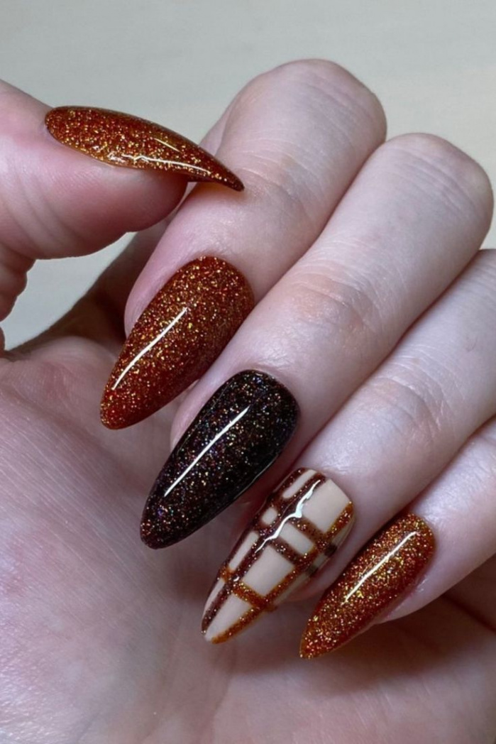 Festive Thanksgiving Nails to Try in   Thanksgiving nails