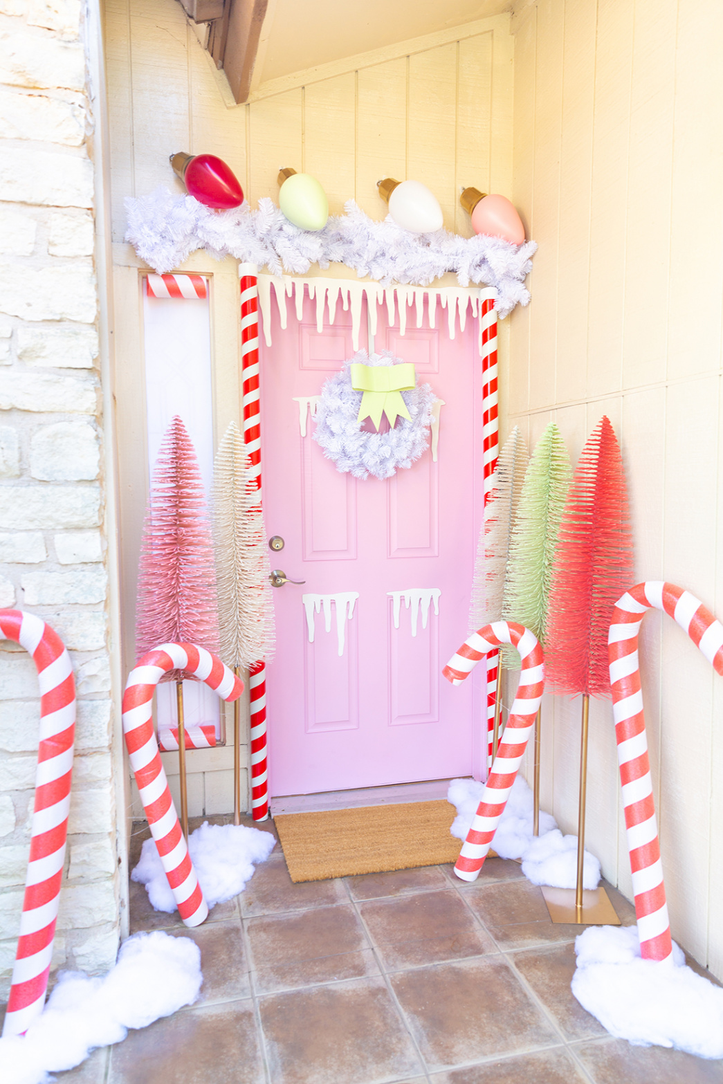 Gingerbread House Door Decor – Aww Sam