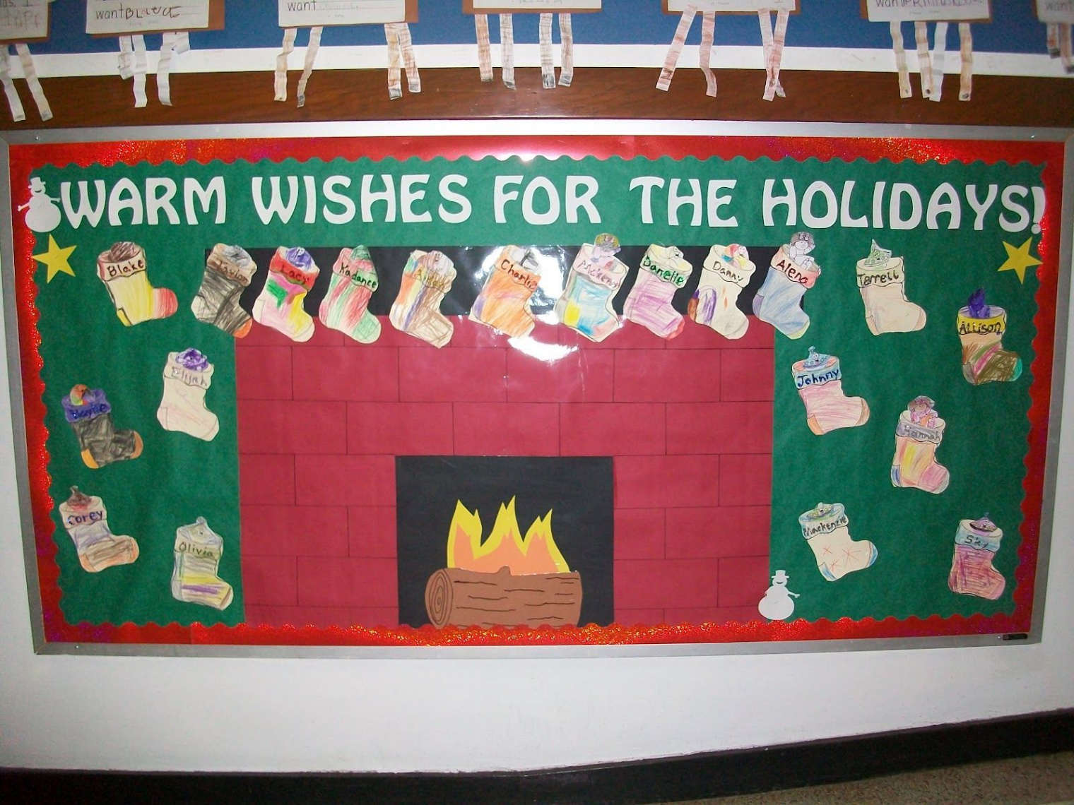 Kindergarten is a Hoot!: December   Christmas bulletin board