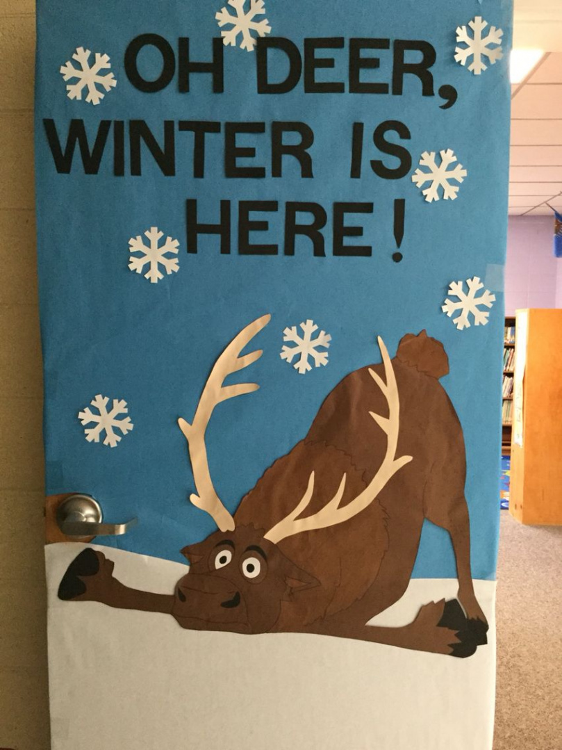 Oh deer, winter is here! Cute idea for bulletin board or door