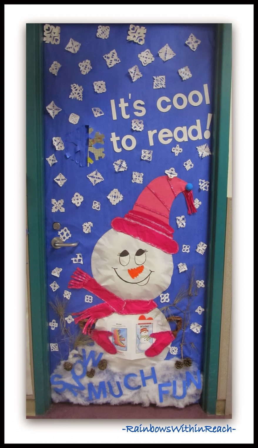 RainbowsWithinReach: Winter Themed Decorated Classroom Doors