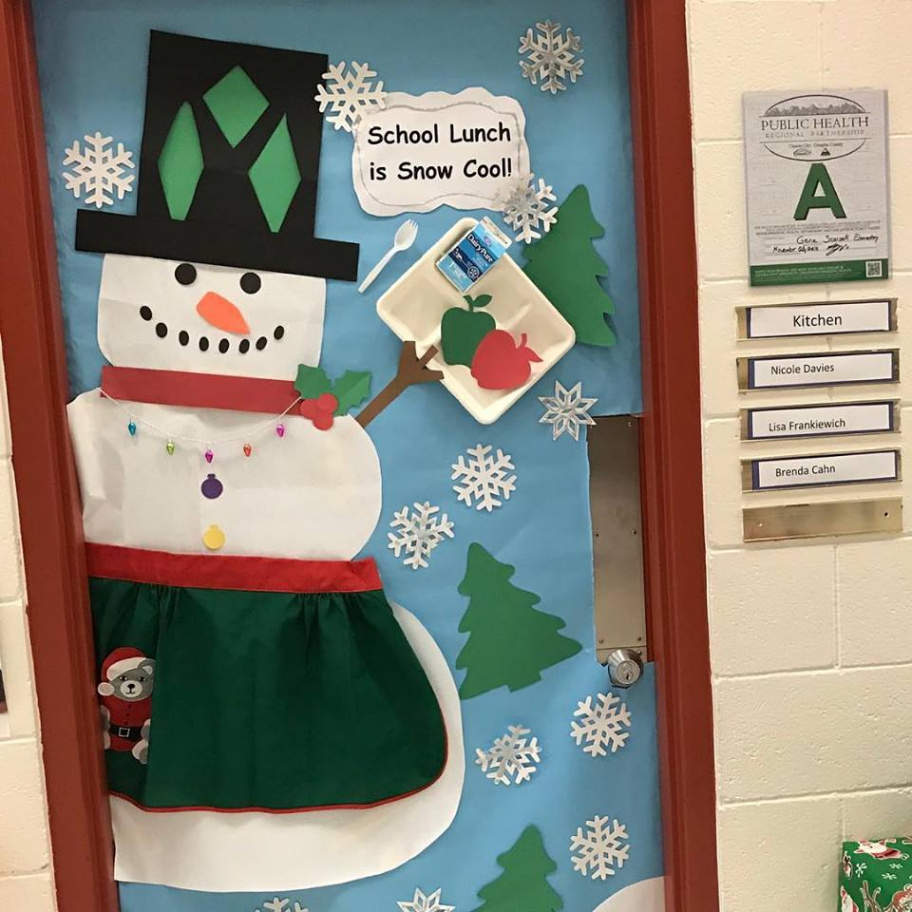 School Cafeterias Serve Up Holiday Cheer – TrayTalk