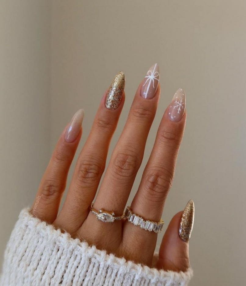 The Best Christmas Nail Looks   Grazia