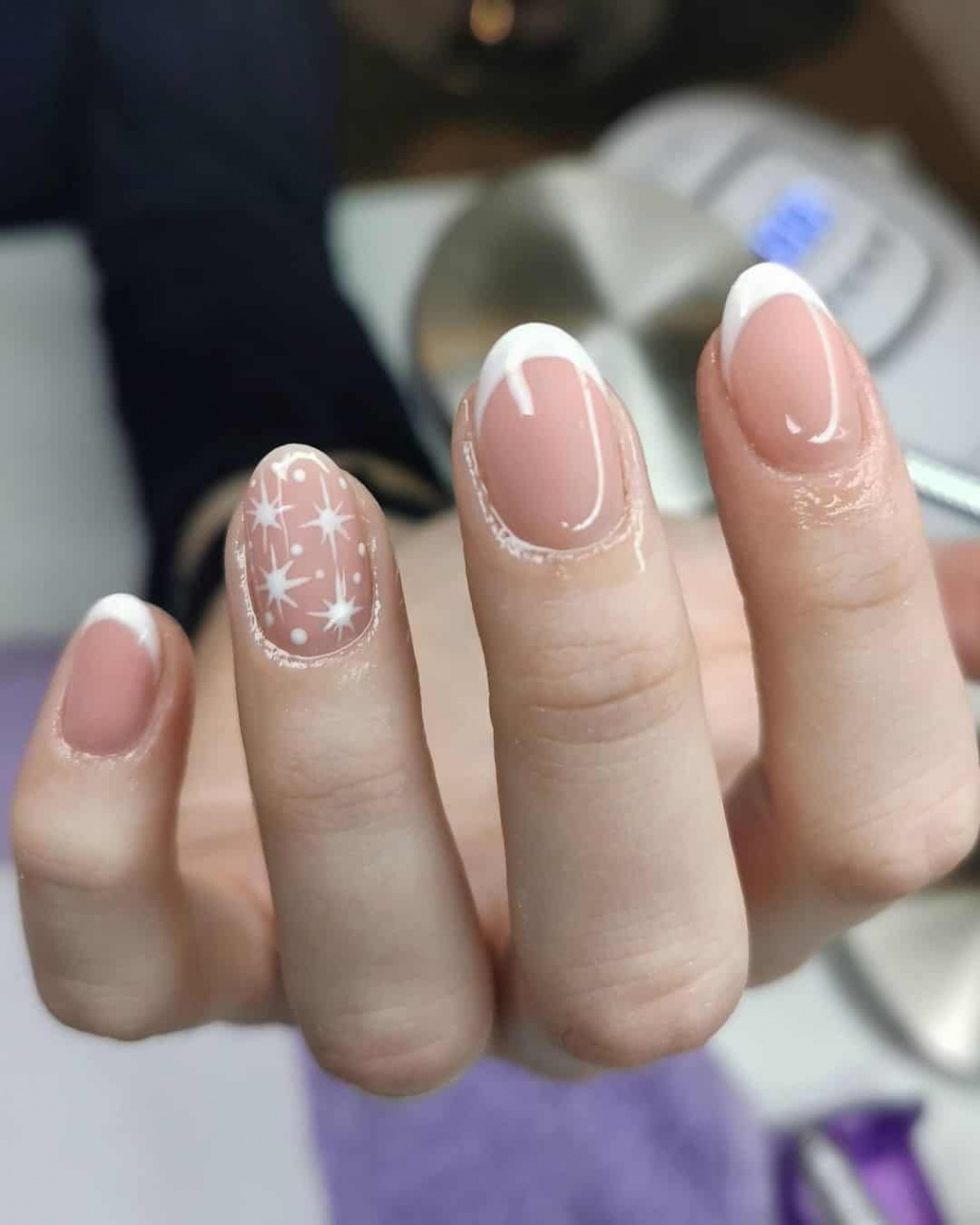 Top  Amazing Winter Nail Design Ideas  (Simple & Extravagant