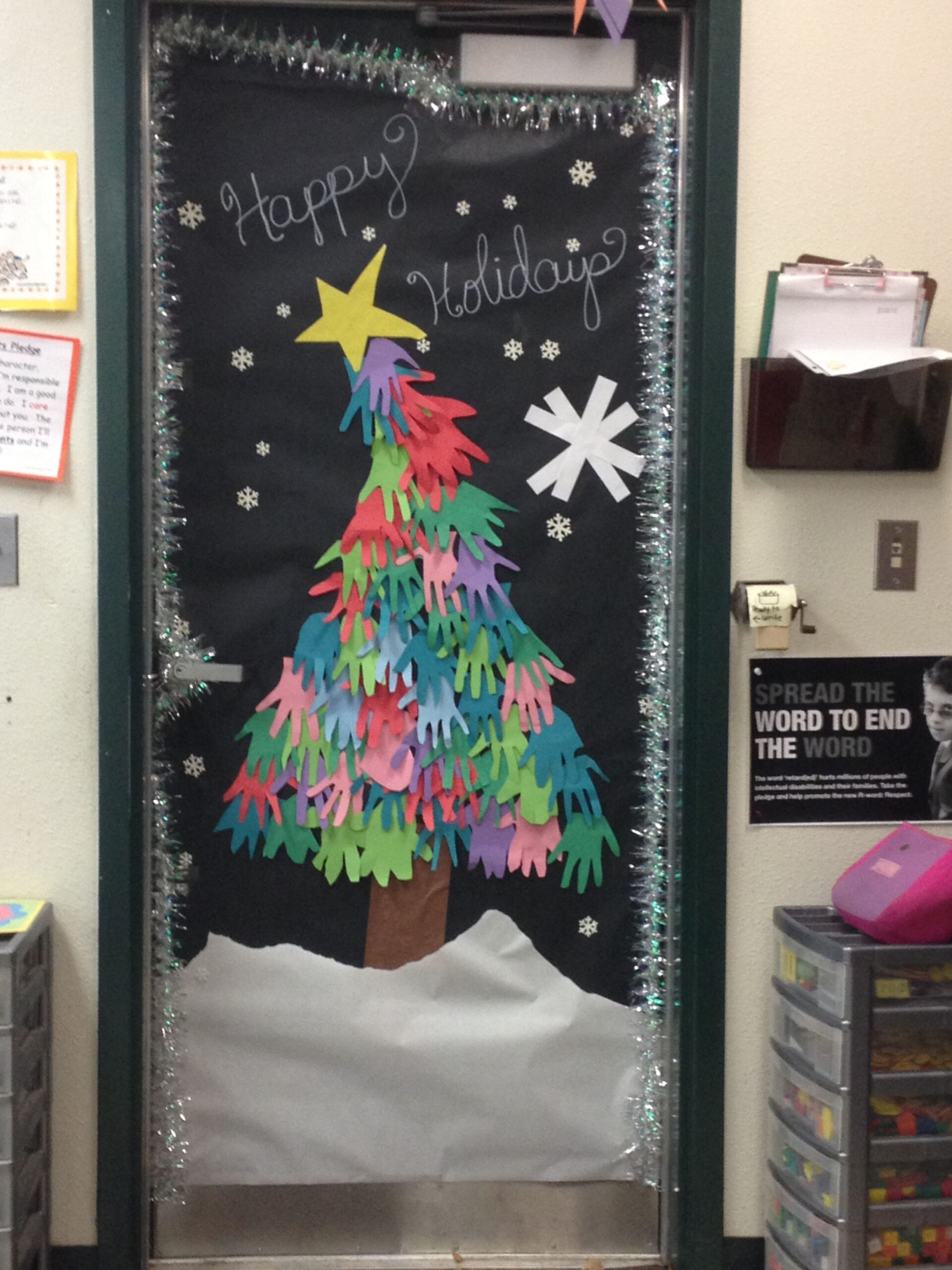 Unique Door Decorating Contest Idea for School!"