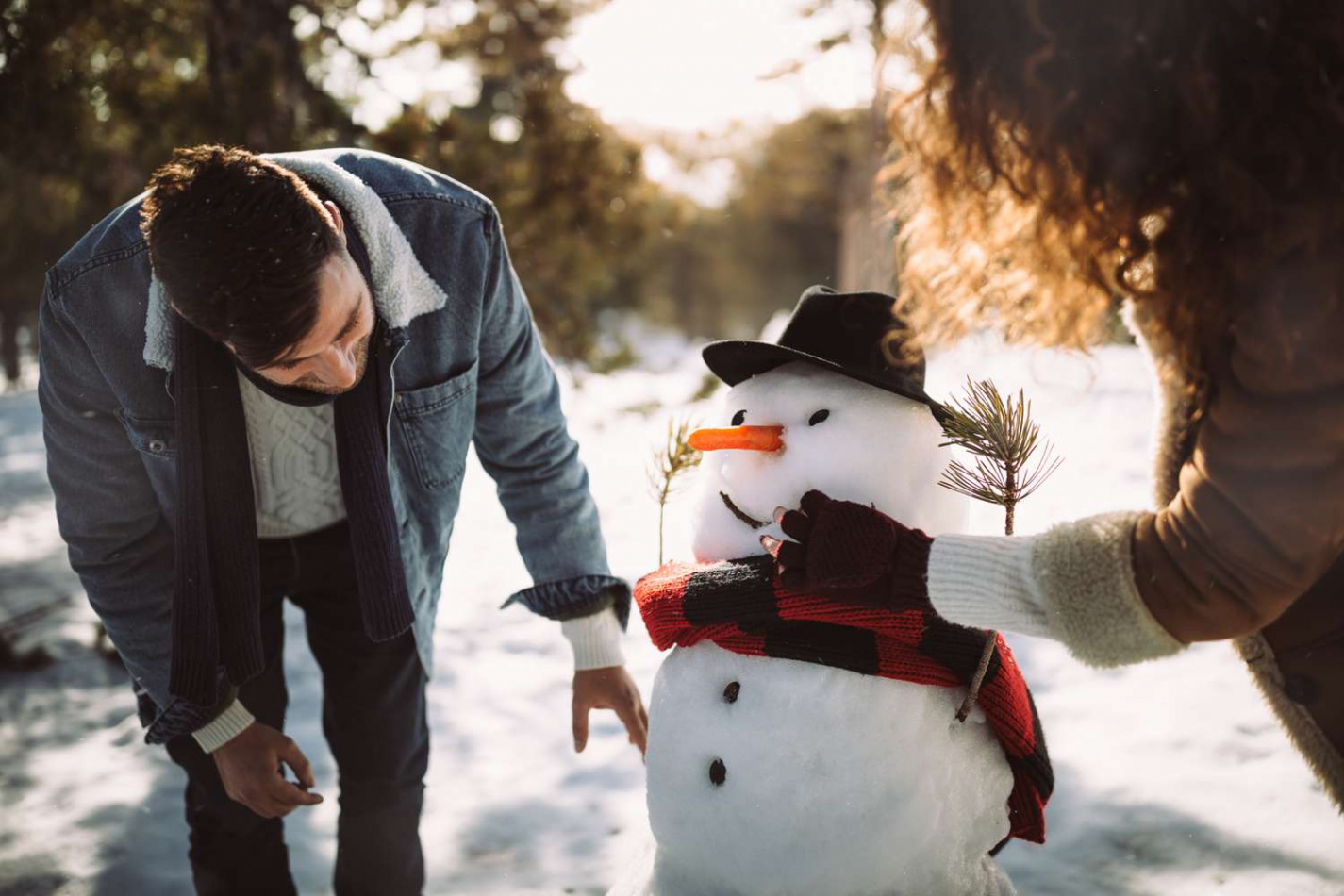 Winter Date Ideas to Cozy Up to Your Significant Other In