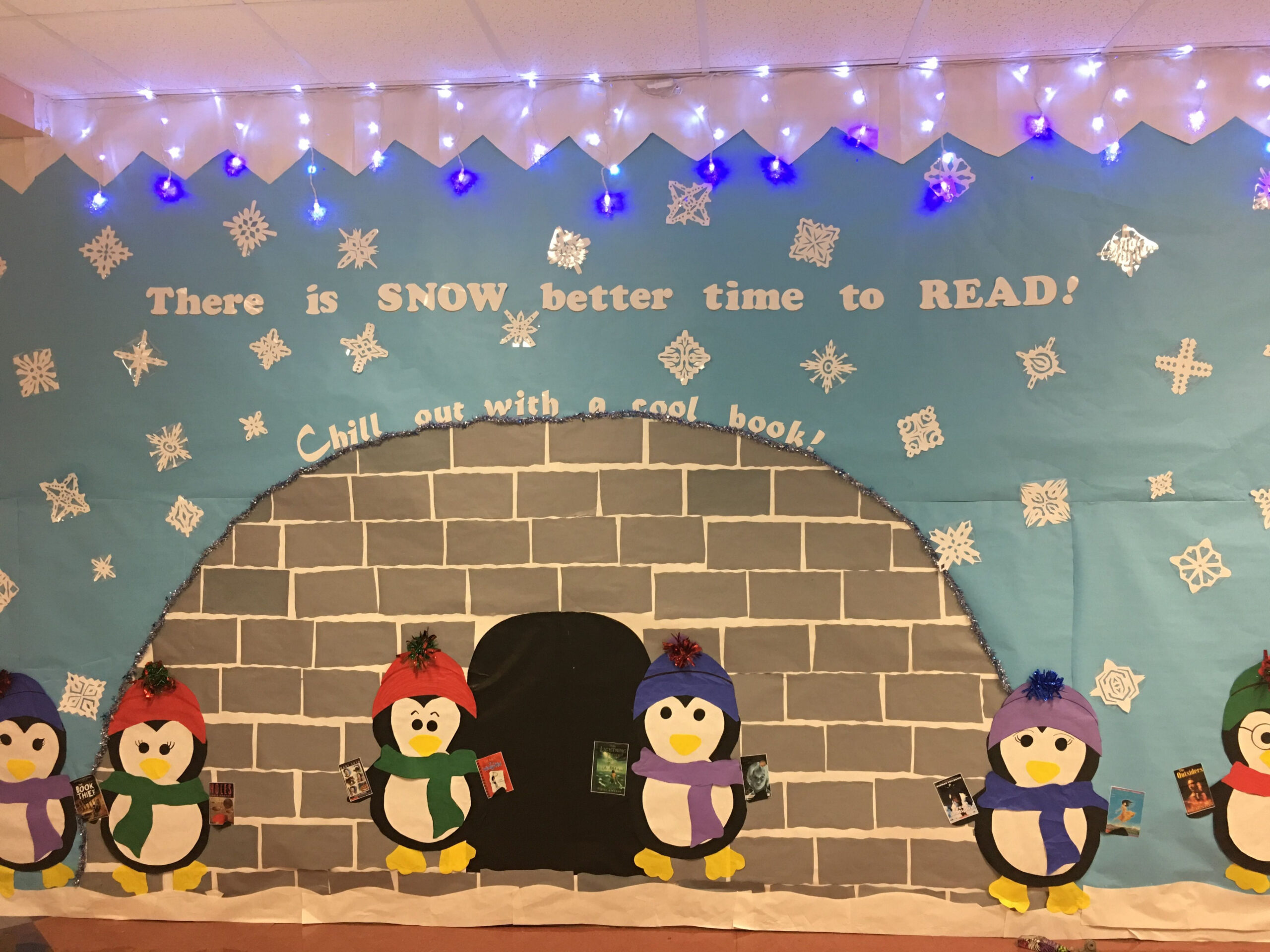 Winter Reading Bulletin Board  Christmas bulletin boards, Reading