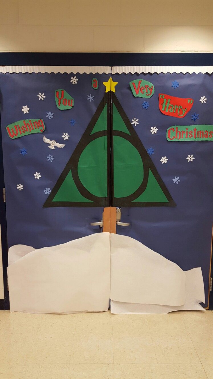 Harry Potter Christmas Door Decoration - Deathly Hallows  Harry