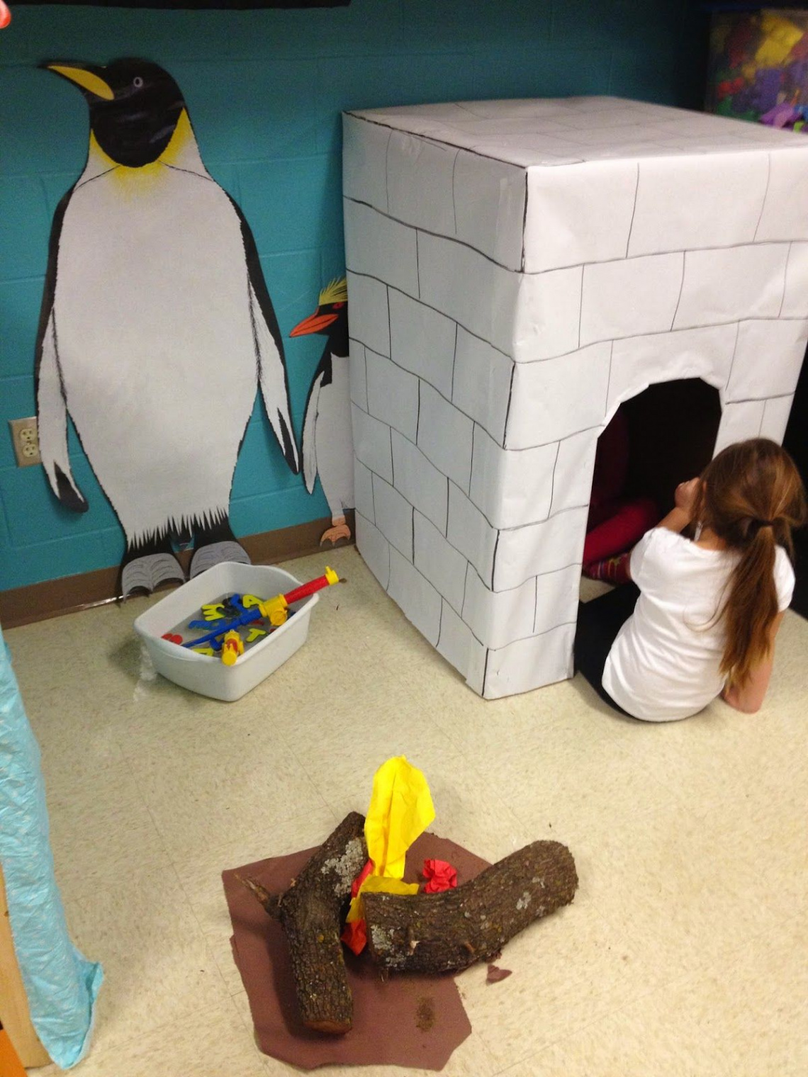 penguin #igloo #dramatic play #kindergarten  Dramatic play