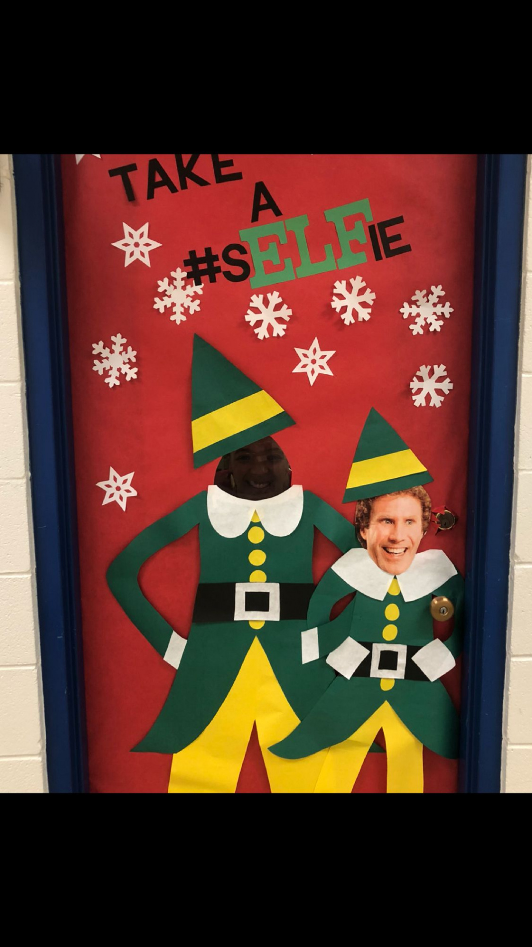 SELFie door Holiday door Technology holiday door  Christmas