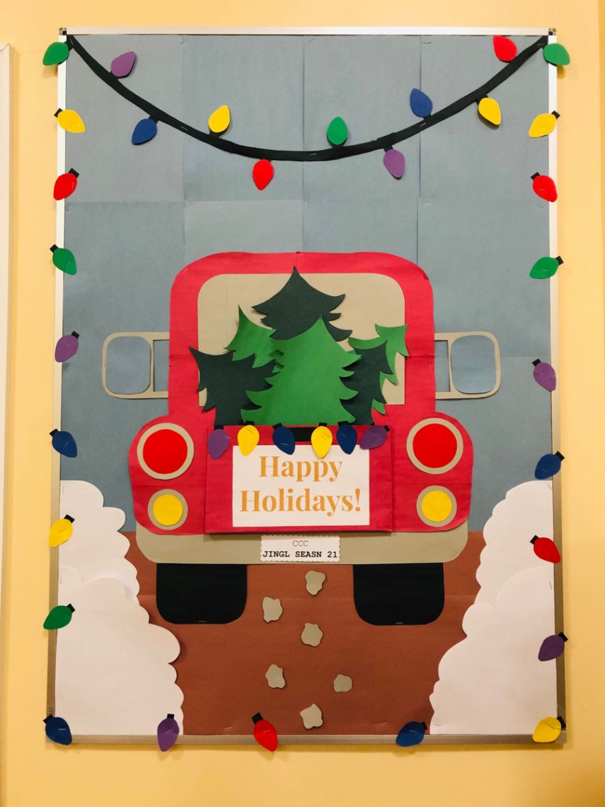 Winter Bulletin Board 🌲  Classroom christmas decorations, Door